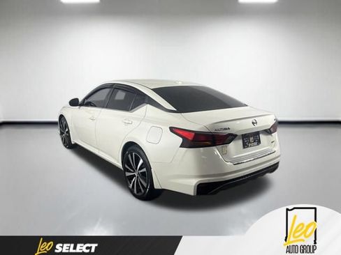 Used 2021 Nissan Altima 2.5 SR w/ SR Premium Package AWD/4WD image 7