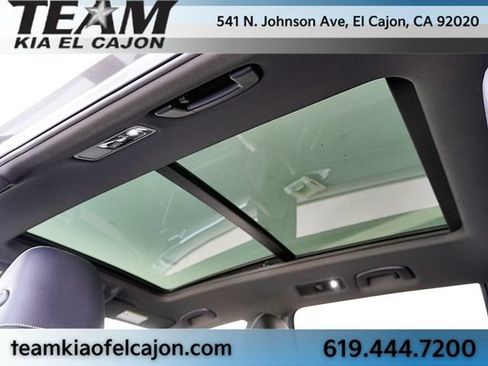 Used 2023 Volkswagen Tiguan SE R-Line FWD image 17