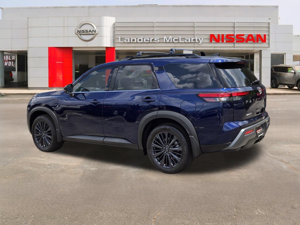New 2026 Nissan Pathfinder Platinum FWD image 5