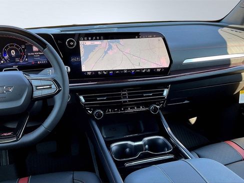 New 2026 Chevrolet Traverse RS w/ LPO, Floor Liner Package image 6