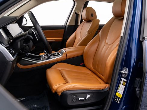 Used 2022 BMW X7 xDrive40i w/ Executive Package image 17