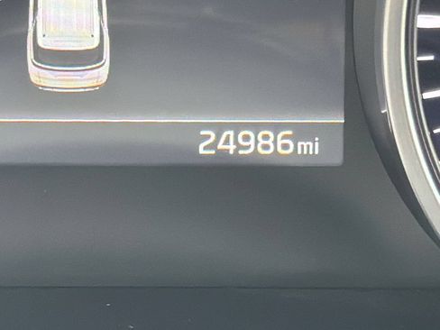 Used 2024 Kia Carnival EX FWD image 26