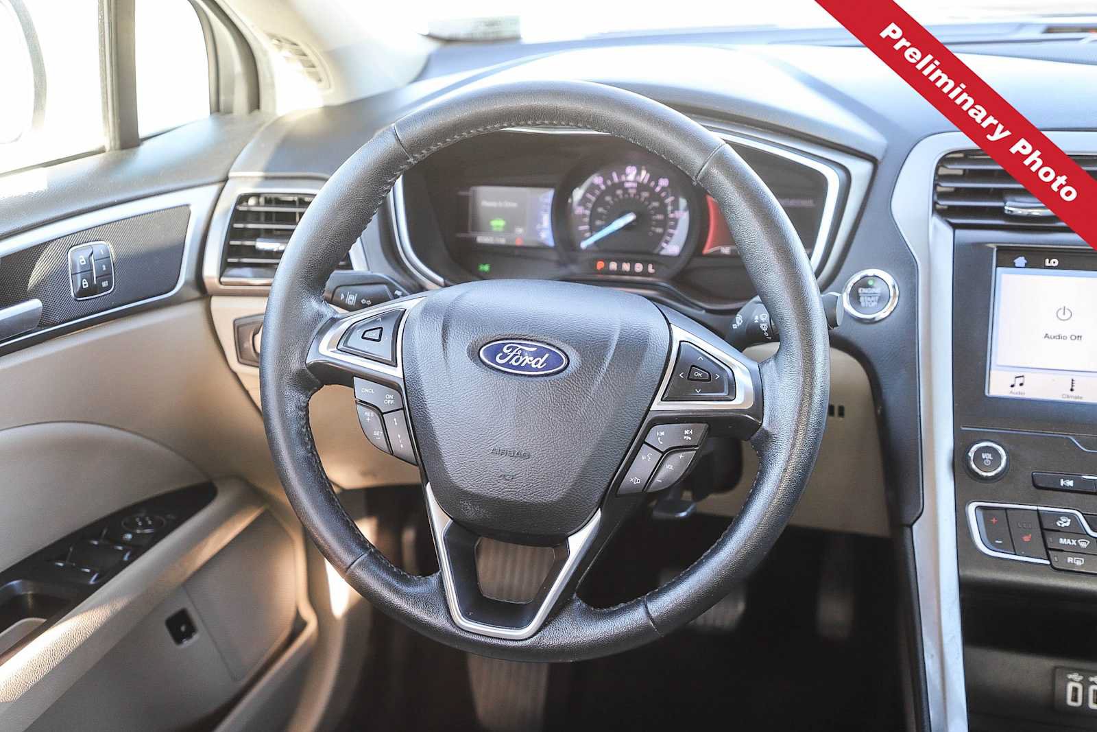 Used 2019 Ford Fusion SEL FWD image 16