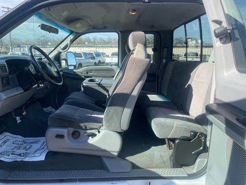 Used 2002 Ford F350 XLT image 11