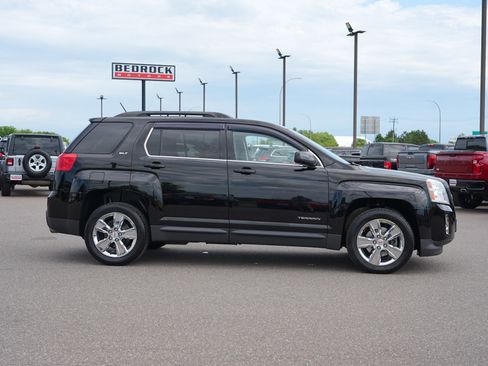 Used 2015 GMC Terrain SLT w/ Open Road Package AWD/4WD image 2