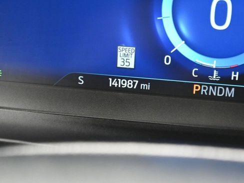Used 2021 Ford Explorer Platinum w/ Equipment Group 601A AWD/4WD image 18