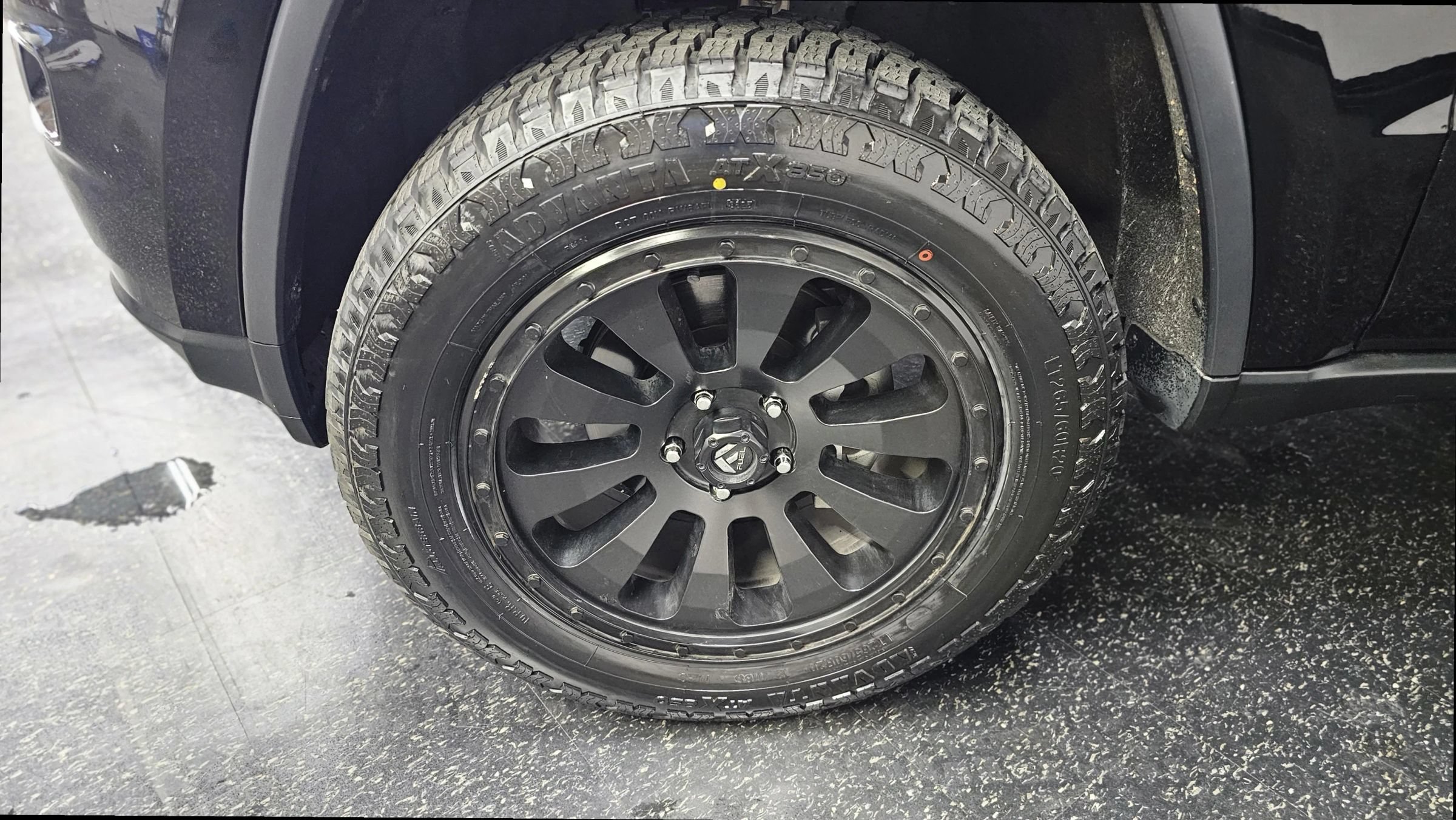 Used 2018 Jeep Grand Cherokee Laredo AWD/4WD image 22