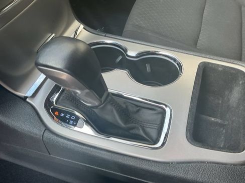 Used 2021 Jeep Grand Cherokee Laredo w/ Security & Convenience Group AWD/4WD image 26