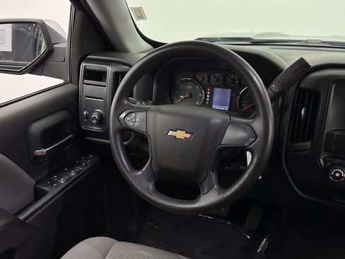 Used 2019 Chevrolet Silverado 1500 Custom w/ Custom Convenience Package RWD image 22