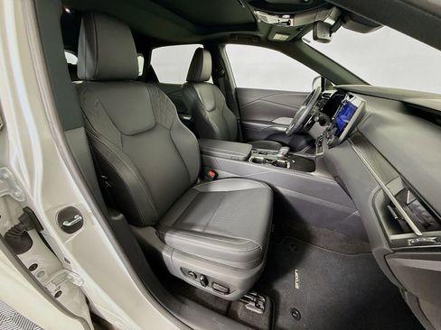 Used 2025 Lexus RX 350 Premium w/ Accessory Package (Z1) FWD image 30