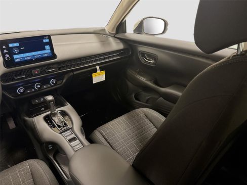 New 2026 Honda HR-V LX image 20