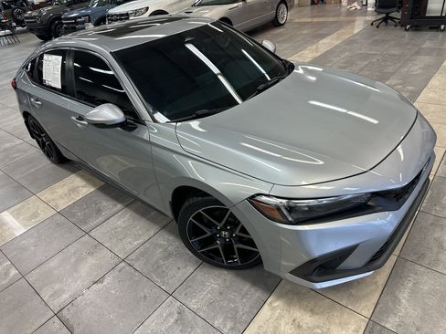 Used 2023 Honda Civic Sport Touring image 11