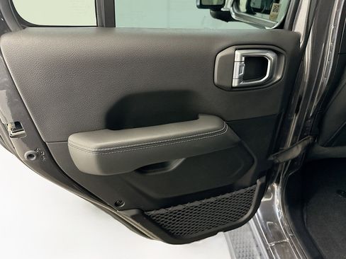 Used 2023 Jeep Wrangler Sahara w/ Cold Weather Group image 27