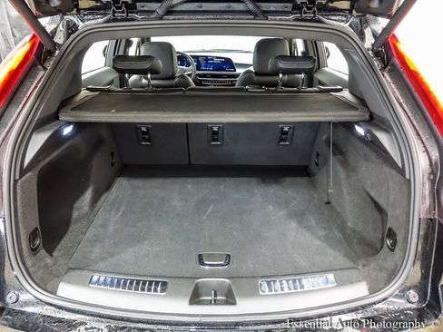 Certified 2025 Cadillac XT4 Premium Luxury image 22