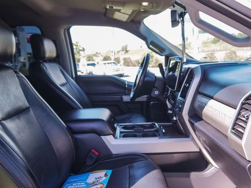 Used 2019 Ford F250 Lariat w/ Lariat Value Package image 16