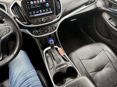 Used 2017 Chevrolet Volt LT w/ Comfort Package image 17