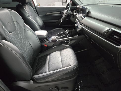 Used 2023 Kia Telluride EX X-Line image 3