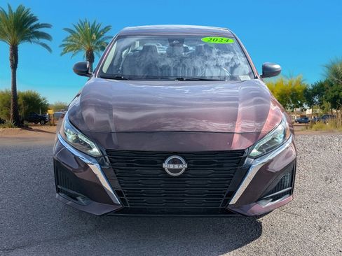 Used 2024 Nissan Altima 2.5 SV image 8