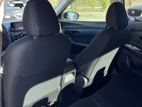 Used 2025 Nissan Sentra S image 11