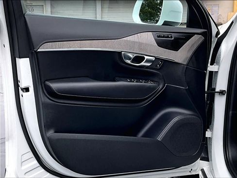 Used 2023 Volvo XC90 B6 Ultimate w/ Protection Package Premier AWD/4WD image 25