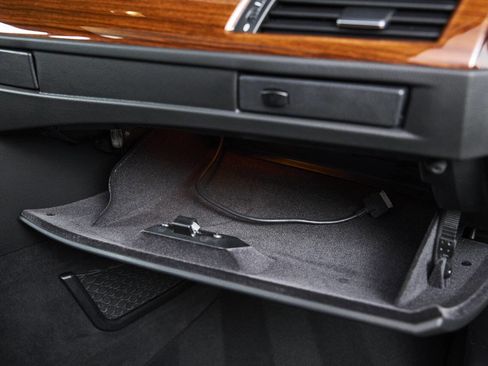 Used 2008 BMW M5 image 60