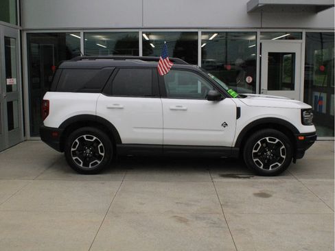 Used 2022 Ford Bronco Sport Outer Banks AWD/4WD image 4