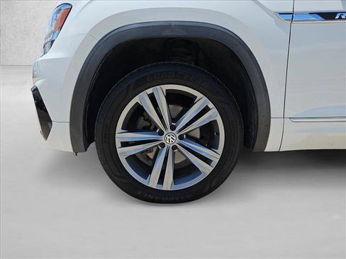 Used 2019 Volkswagen Atlas SE w/ Panoramic Sunroof Package FWD image 23