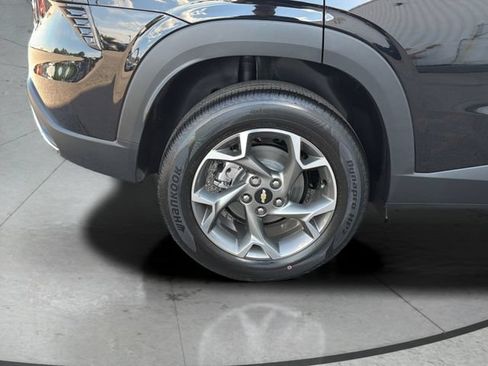 Used 2026 Chevrolet Trax LT w/ LT Convenience Package FWD image 31