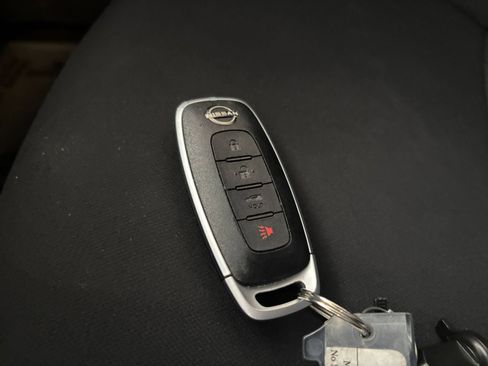 Used 2025 Nissan Sentra SV FWD image 20