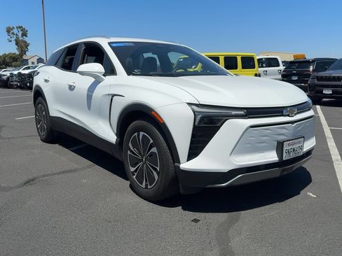 Used 2024 Chevrolet Blazer EV LT AWD/4WD image 3