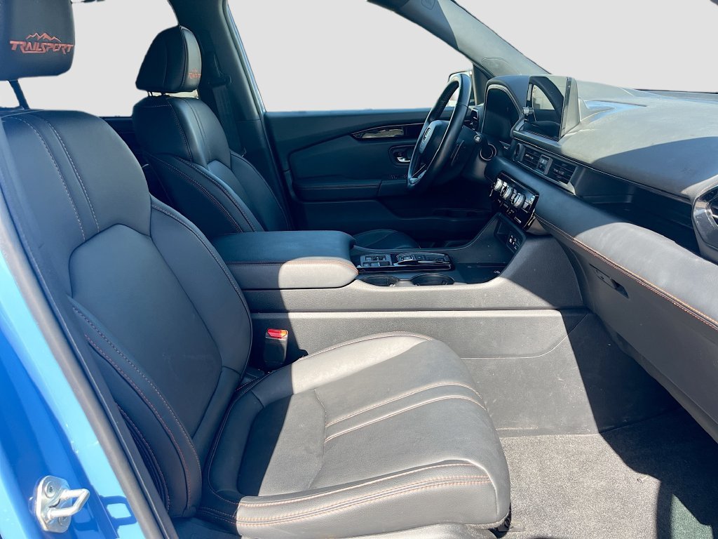 Used 2025 Honda Pilot TrailSport image 31