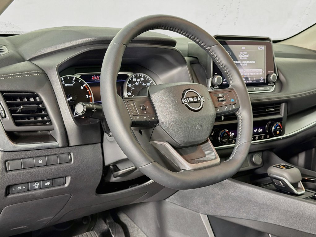 Used 2026 Nissan Rogue Dark Armor FWD image 39