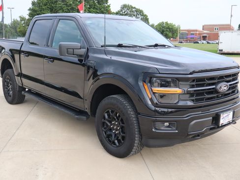 Used 2025 Ford F150 XLT w/ Equipment Group 301A Standard AWD/4WD image 3
