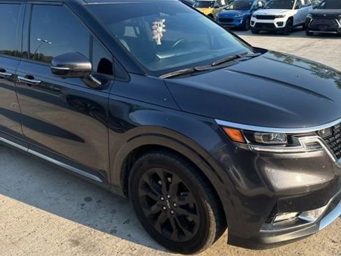 Used 2024 Kia Carnival SX Prestige image 10