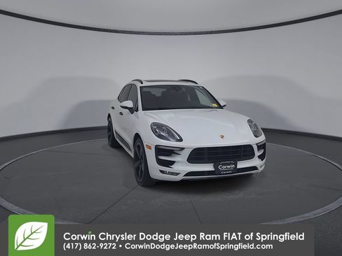 Used 2018 Porsche Macan GTS AWD/4WD image 4