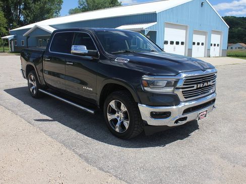 Used 2020 RAM 1500 Laramie AWD/4WD image 3