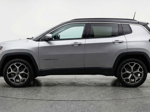 Used 2025 Jeep Compass Limited image 5