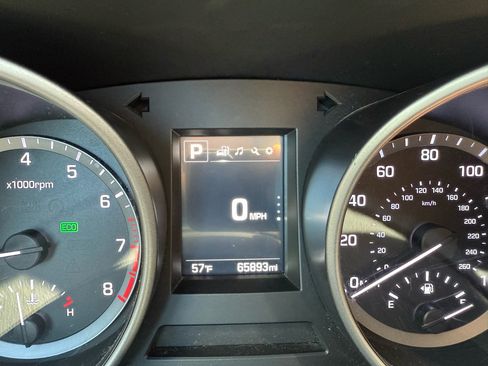 Used 2018 Hyundai Santa Fe Sport image 23