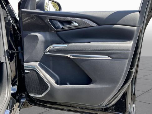 Used 2025 Chevrolet Traverse High Country w/ LPO, Floor Liner Package FWD image 23