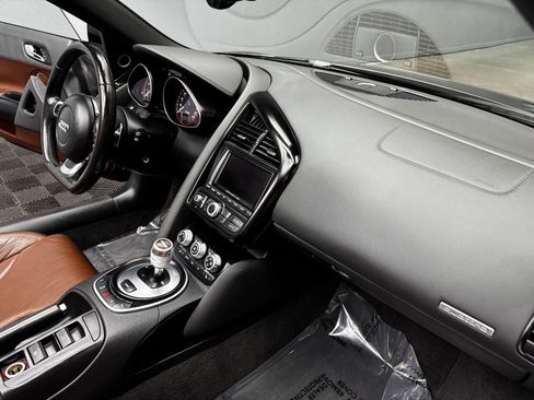 Used 2011 Audi R8 V10 AWD/4WD image 38