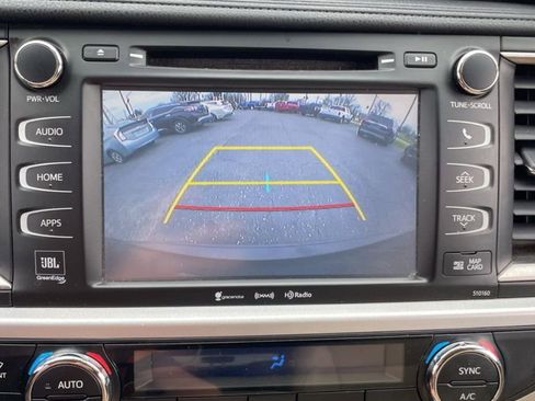 Used 2016 Toyota Highlander Limited AWD/4WD image 8