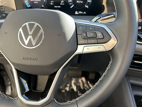 New 2026 Volkswagen Tiguan SE AWD/4WD image 21