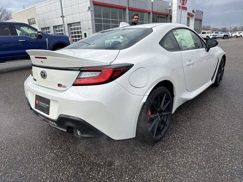 Used 2026 Toyota GR86 Premium w/ Performance Package image 11