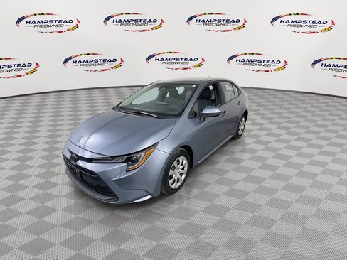 Used 2023 Toyota Corolla LE image 4