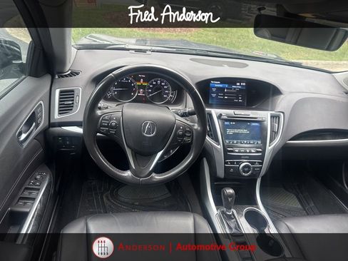 Used 2018 Acura TLX FWD image 2