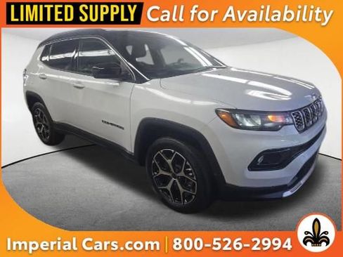 Used 2025 Jeep Compass Limited AWD/4WD image 1