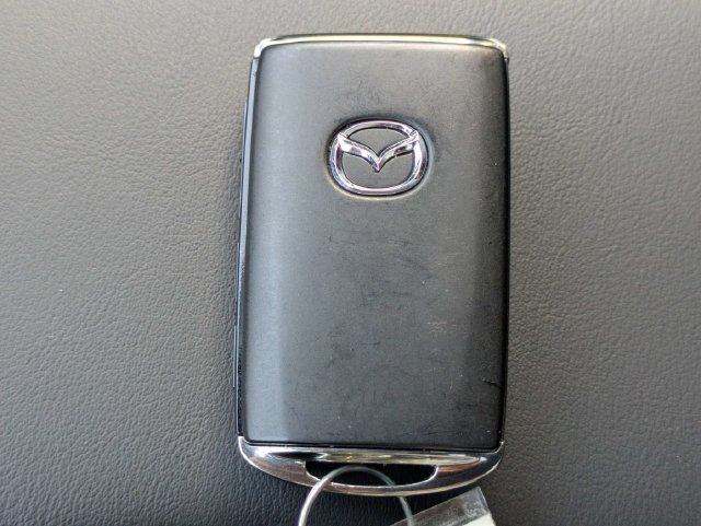 Used 2025 MAZDA CX-70 Plug-In Hybrid w/ Premium Plus AWD/4WD image 30