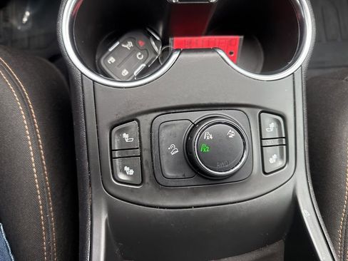 Used 2018 GMC Terrain SLE image 16