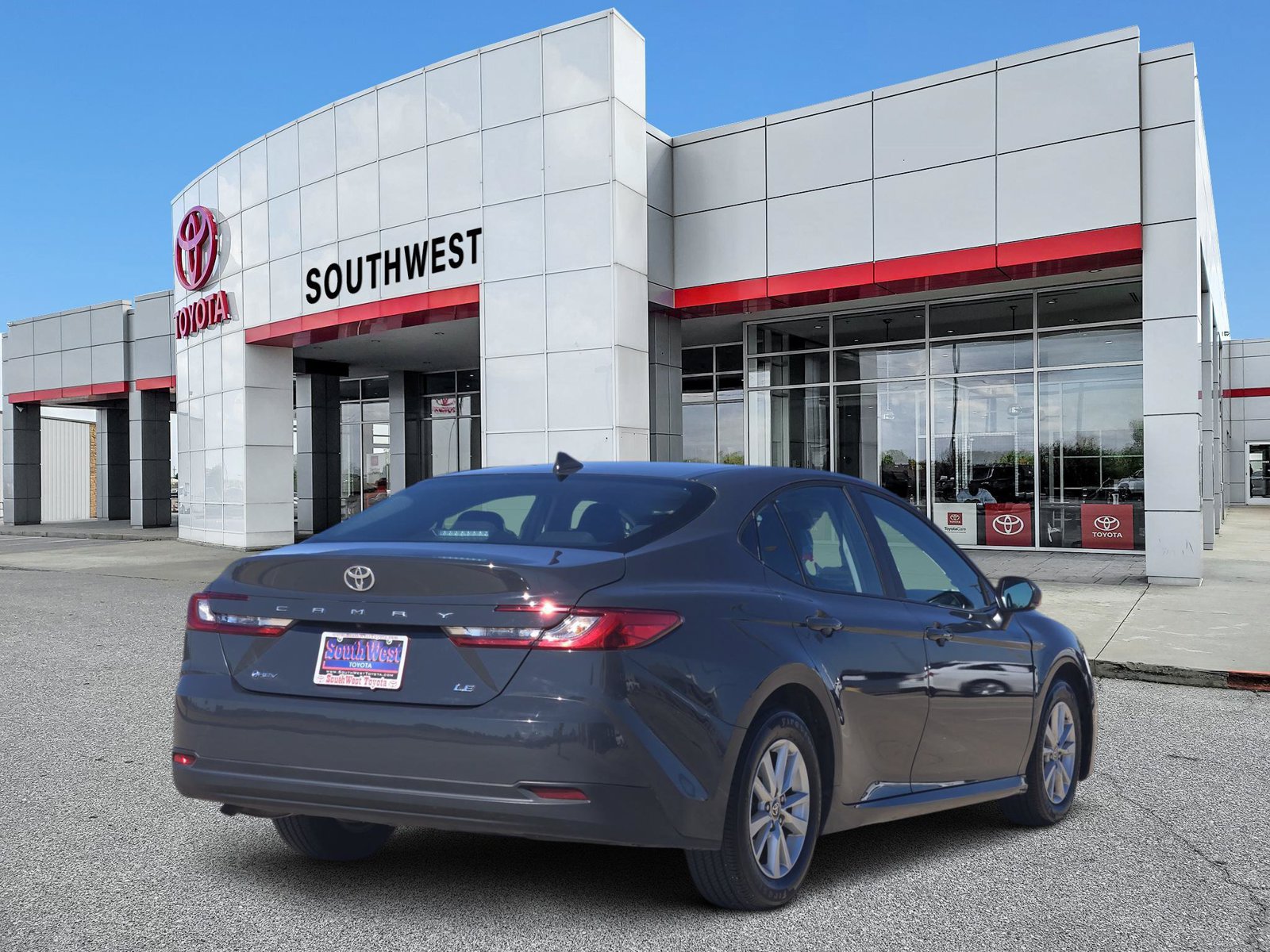 Used 2025 Toyota Camry LE FWD image 5