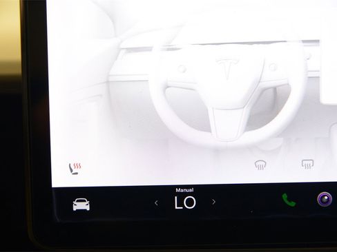 Used 2018 Tesla Model 3 Long Range image 23